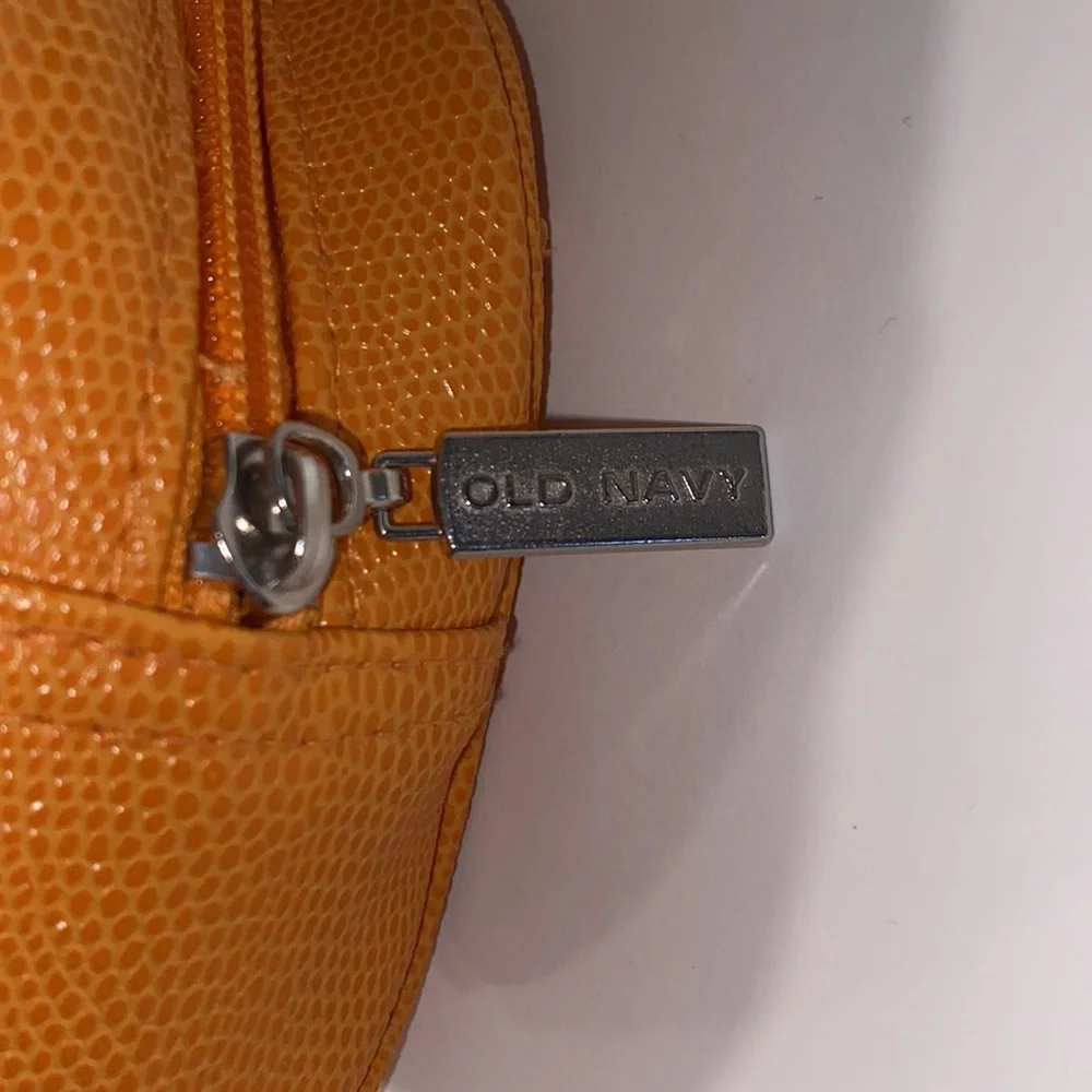 Old Navy Purse Pocket Book Handle Zip Up Side Snap Pocket Orange small